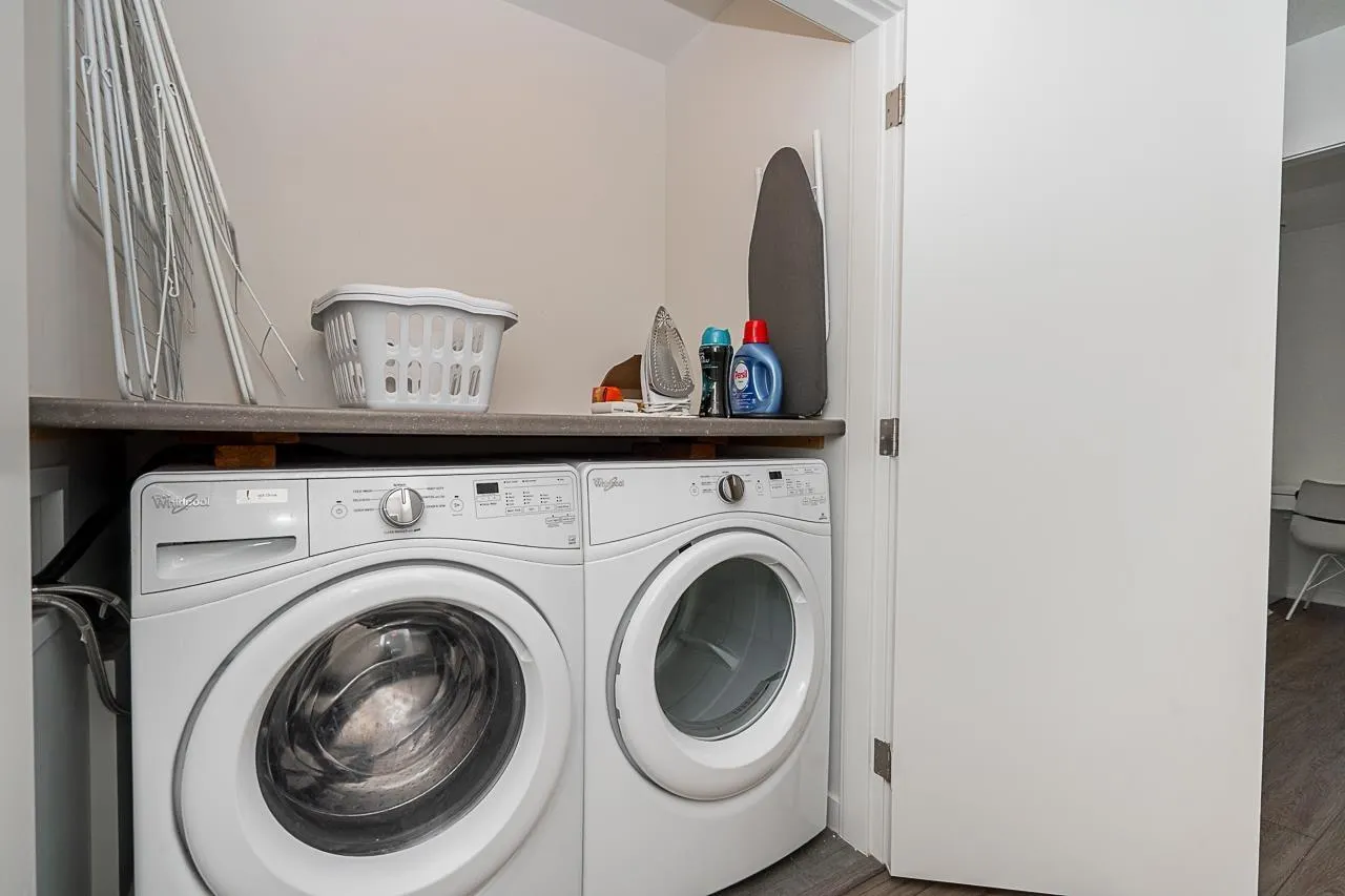 802 18505 LAURENSEN PLACE