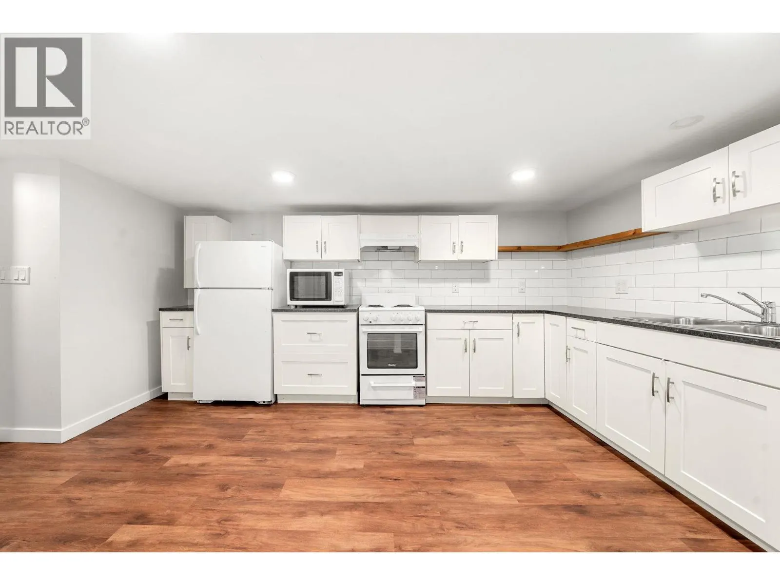 612 E 4TH STREET