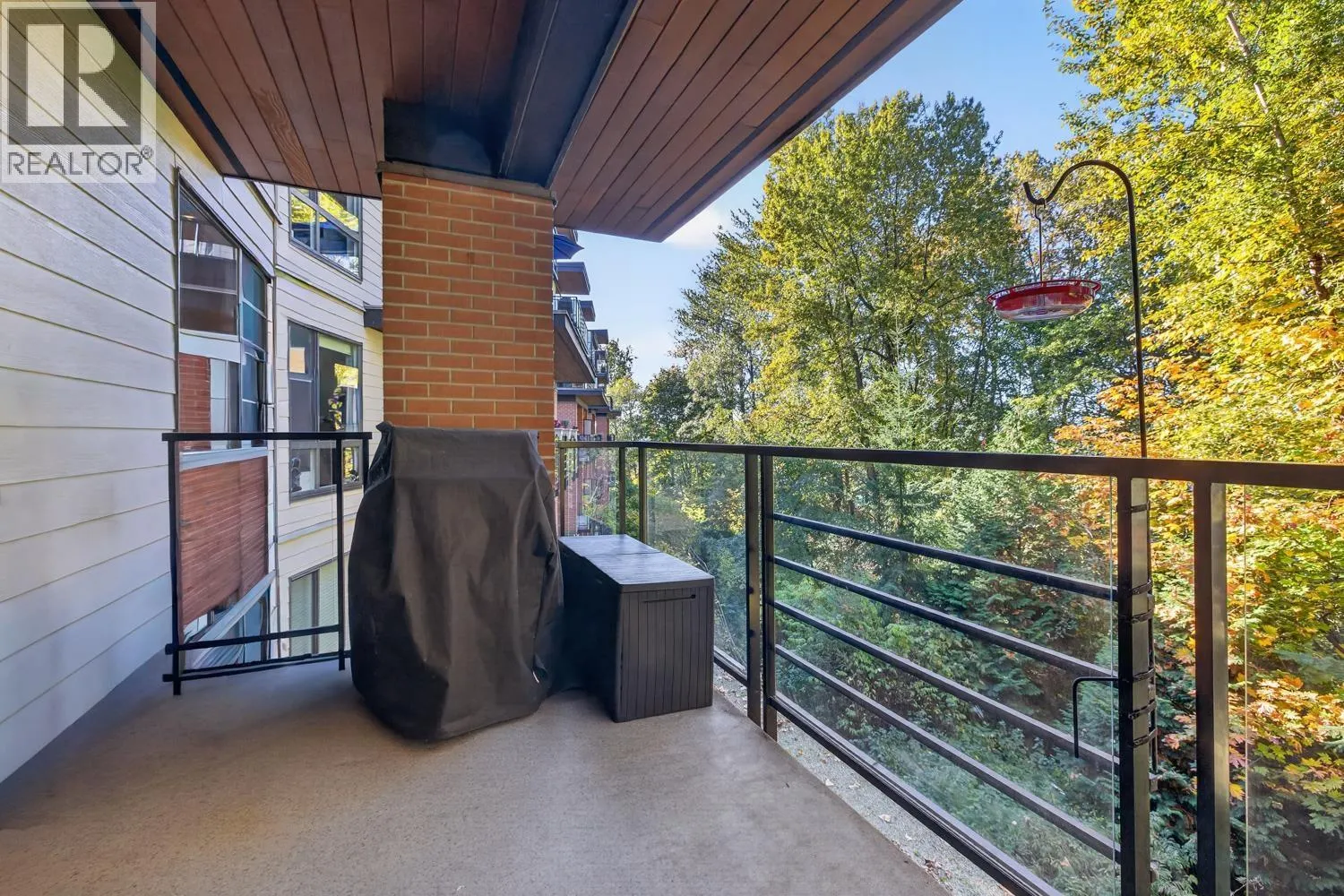 402 733 W 3RD STREET
