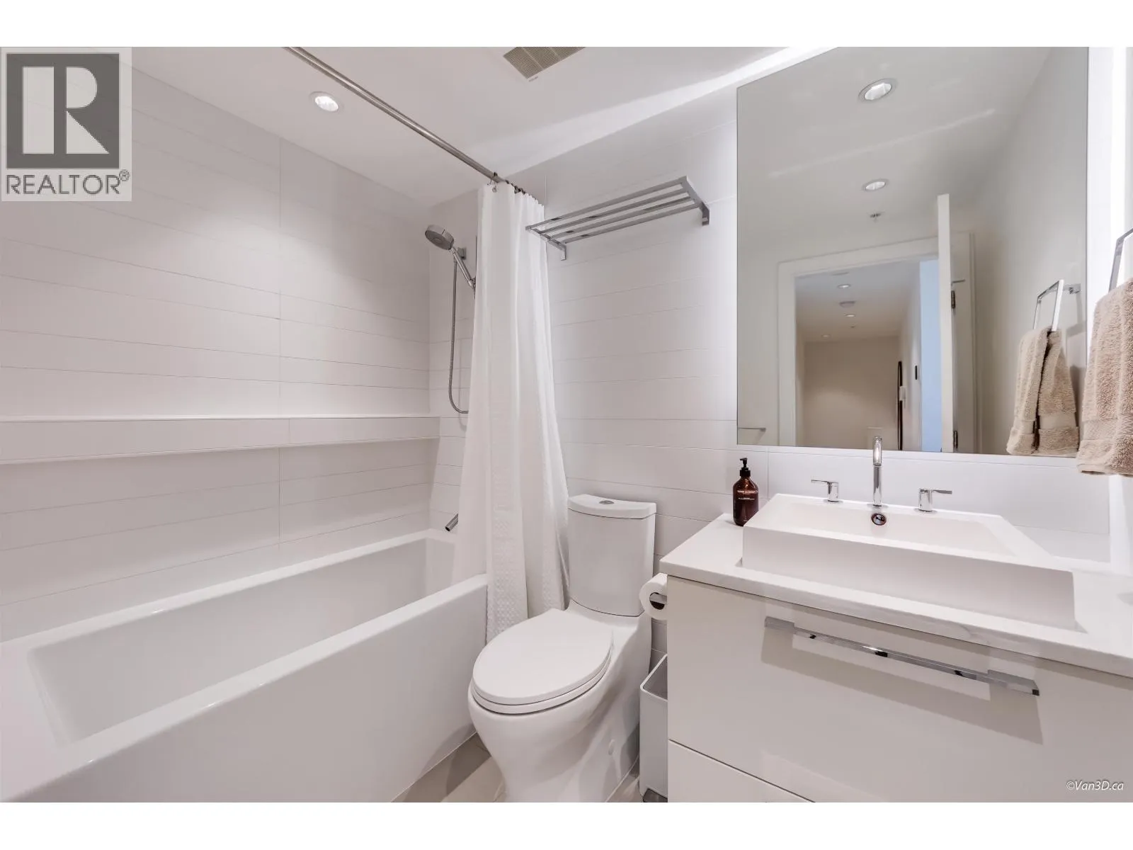 1802 7358 EDMONDS STREET