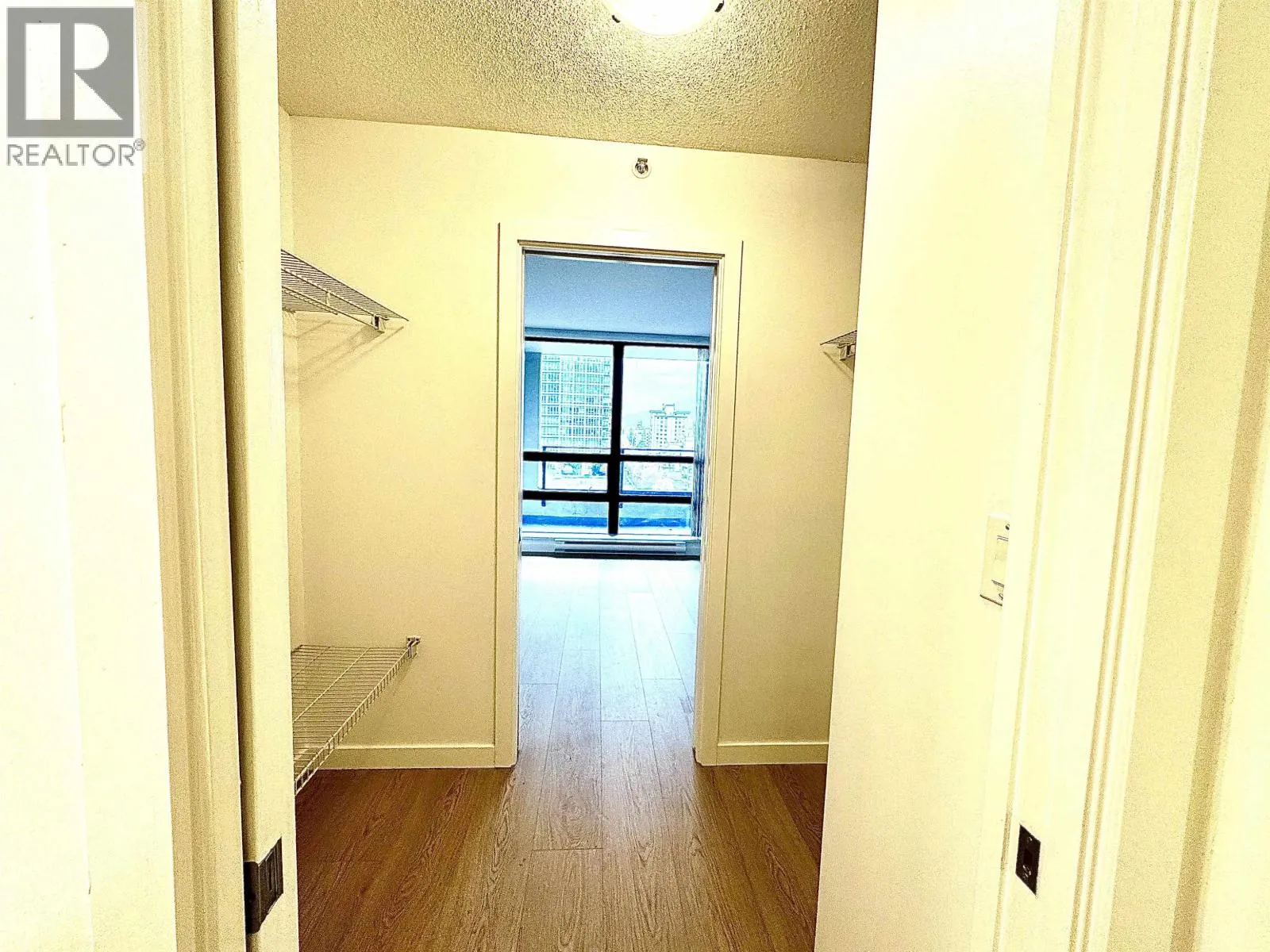1308 938 SMITHE STREET