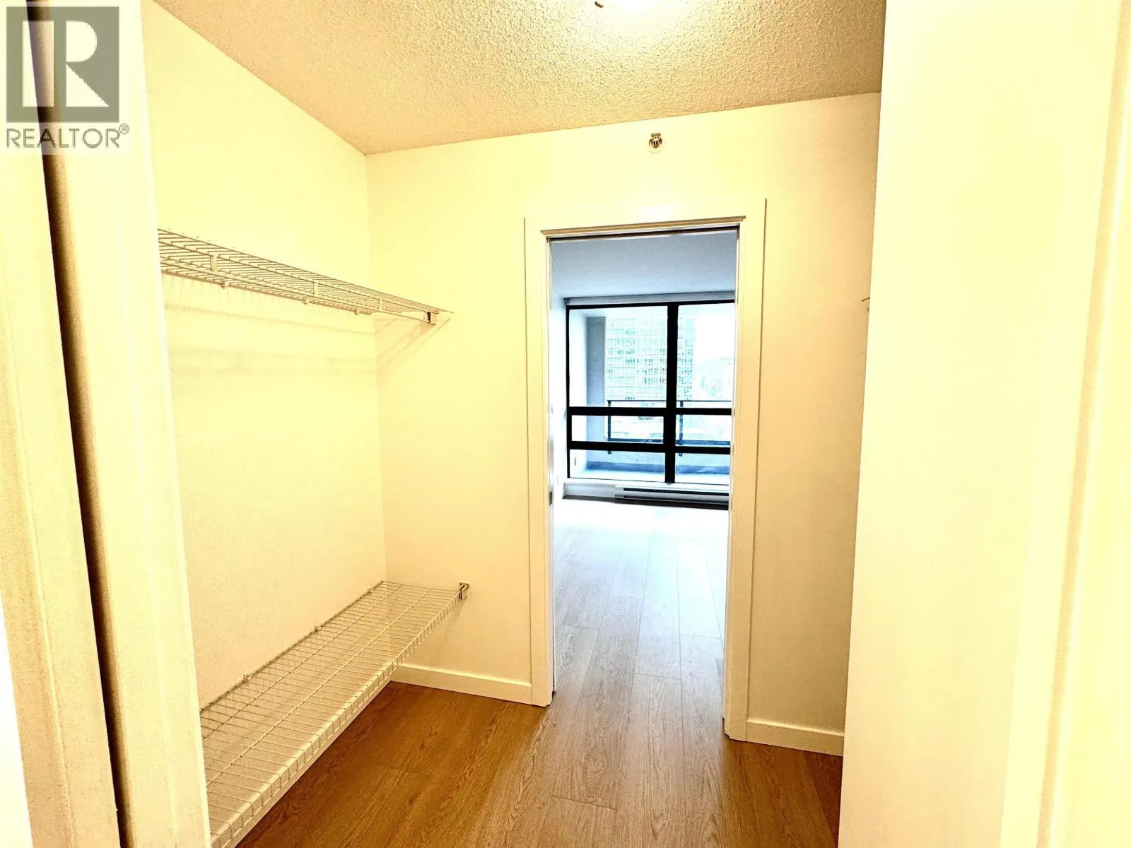 1308 938 SMITHE STREET