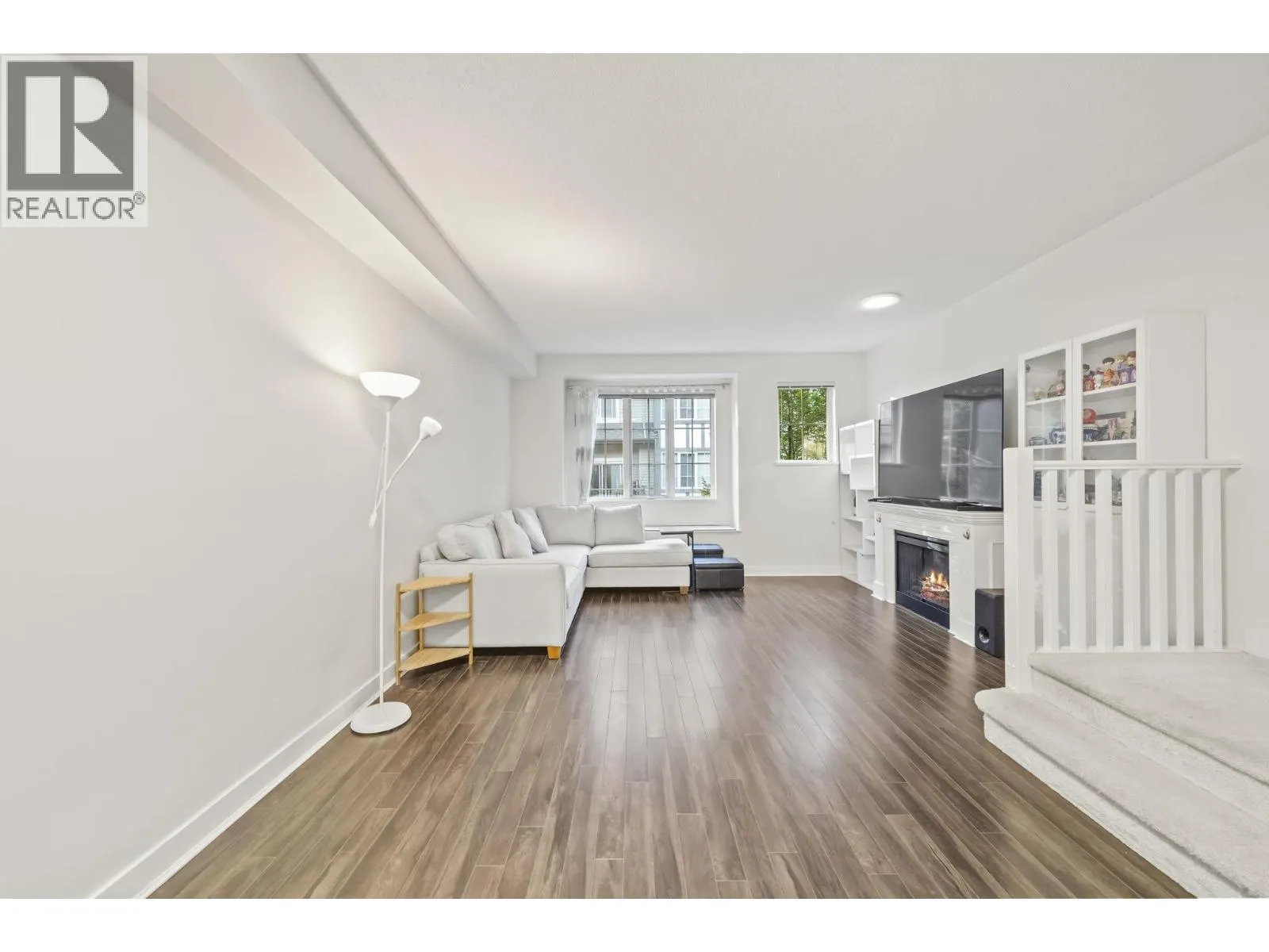 30 8533 CUMBERLAND PLACE