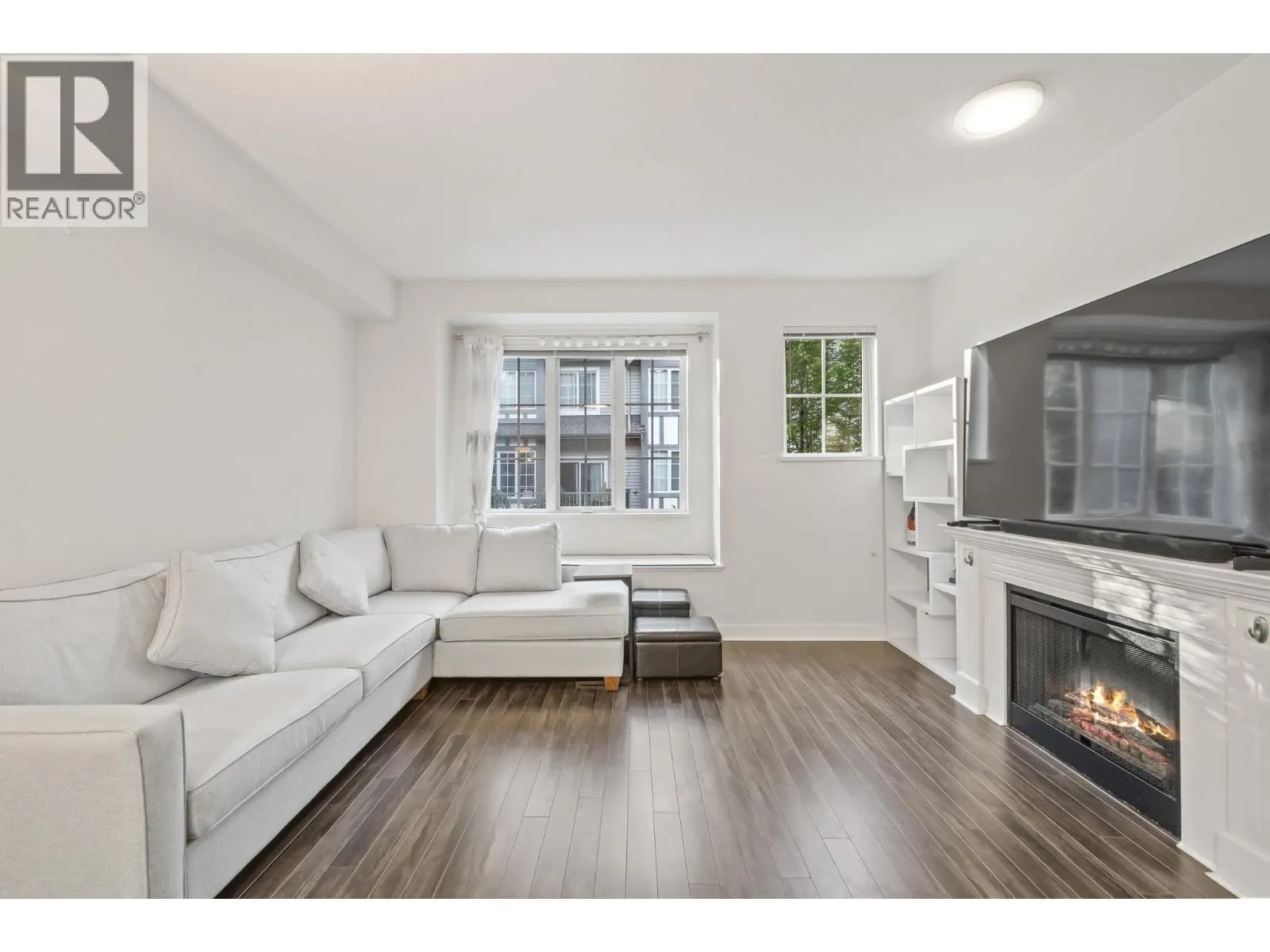 30 8533 CUMBERLAND PLACE