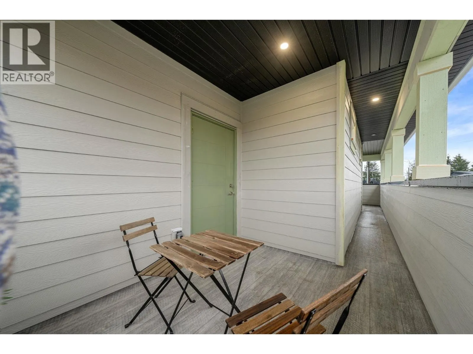 3 3581 HAIDA DRIVE