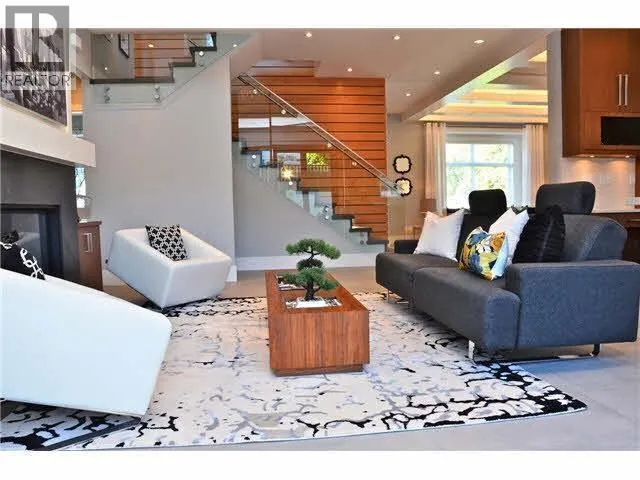 4222 GILPIN CRESCENT