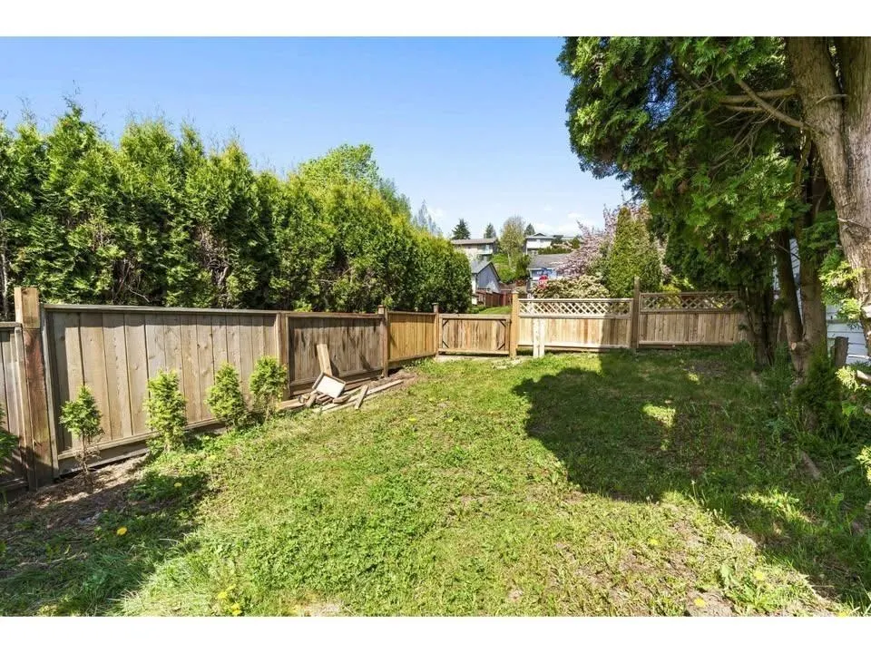 Upper-33480 BLUEBERRY DRIVE