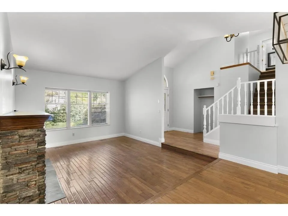 Upper-33480 BLUEBERRY DRIVE
