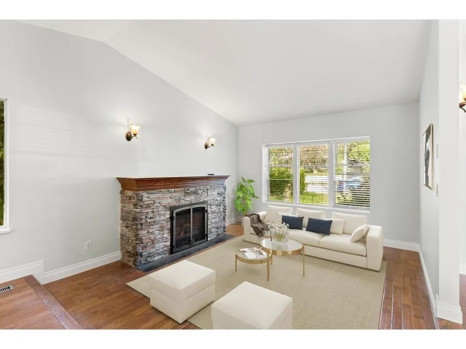 Upper-33480 BLUEBERRY DRIVE