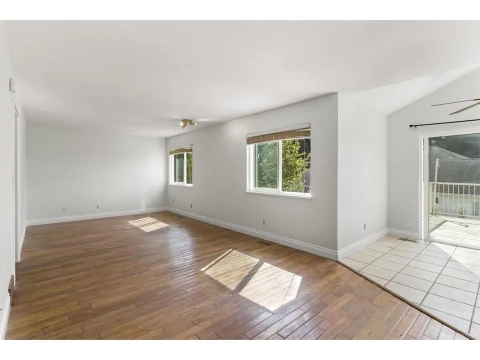 Upper-33480 BLUEBERRY DRIVE