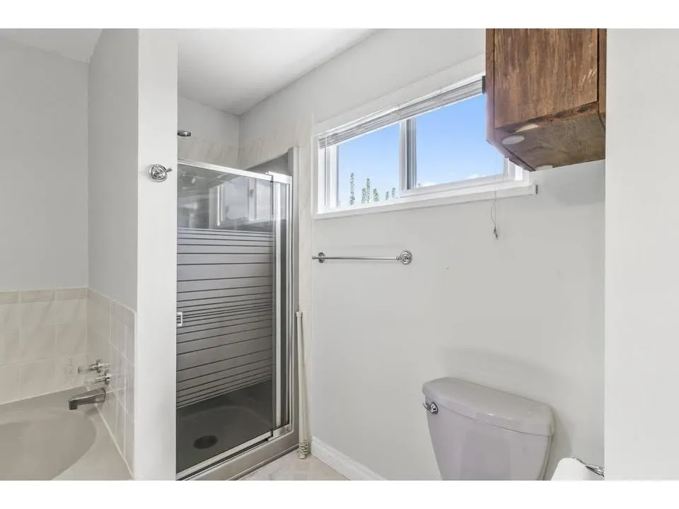 Upper-33480 BLUEBERRY DRIVE