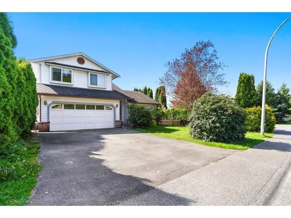 Upper-33480 BLUEBERRY DRIVE