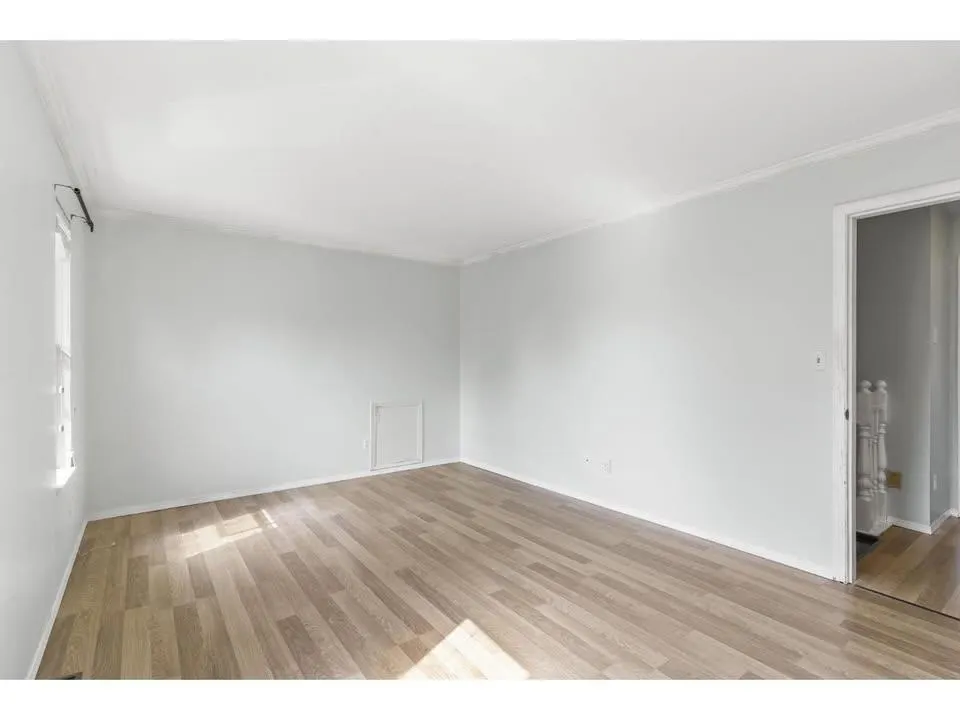Upper-33480 BLUEBERRY DRIVE