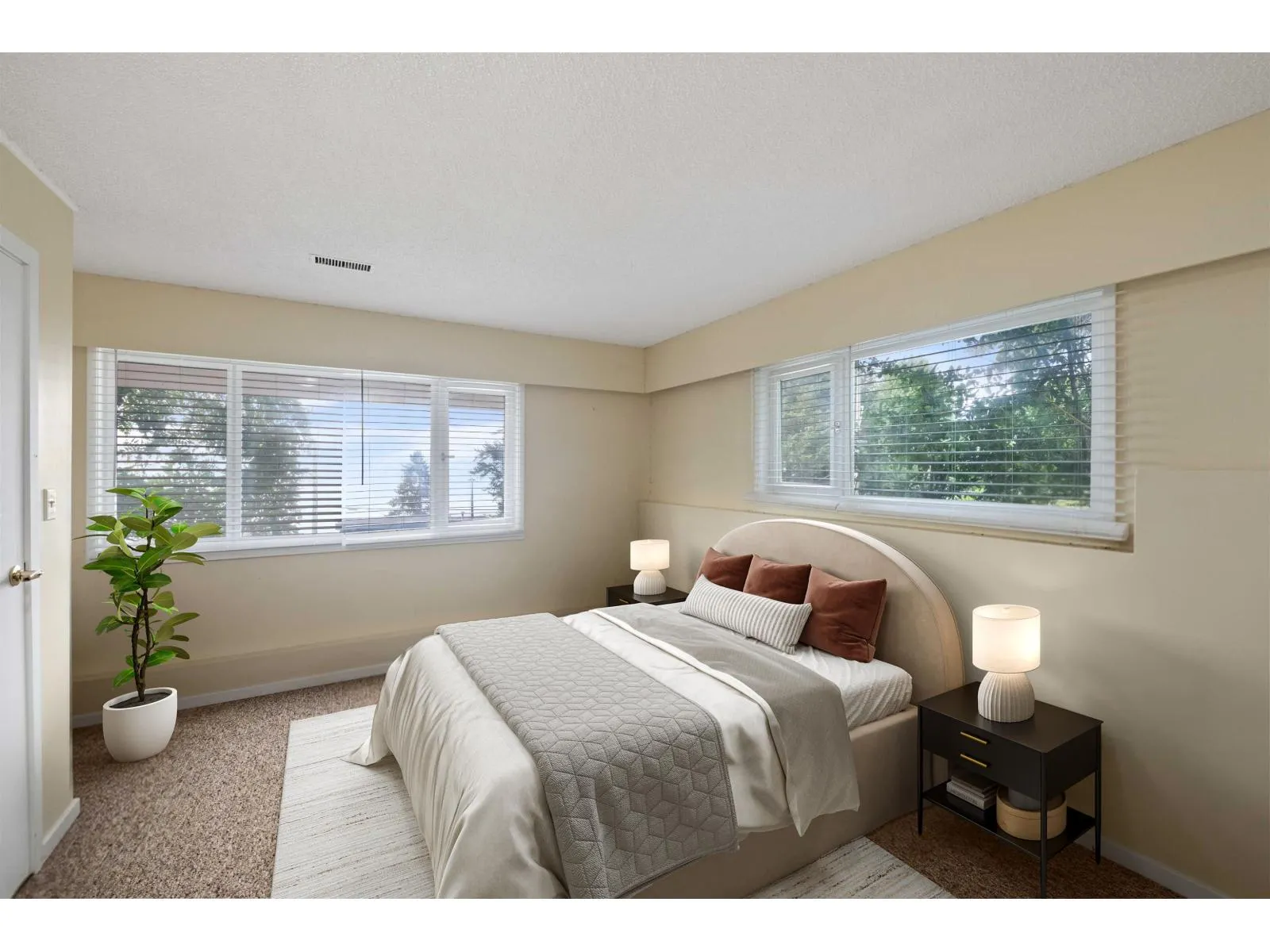 14310 SUNSET DRIVE