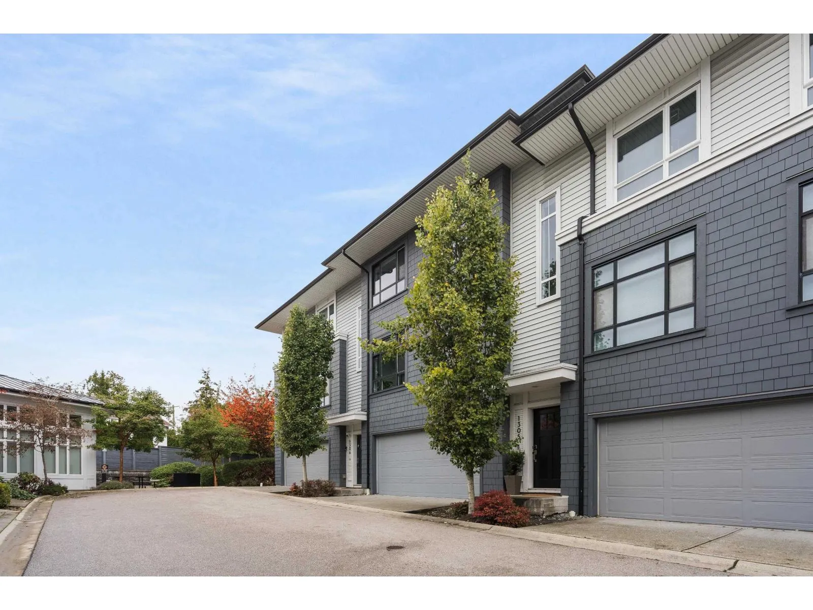 1305 16433 WATSON DRIVE