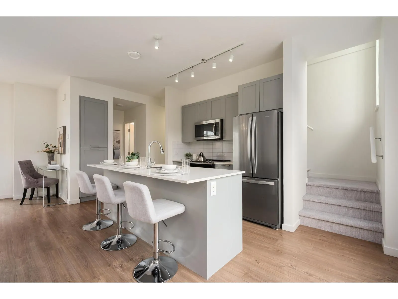 1305 16433 WATSON DRIVE