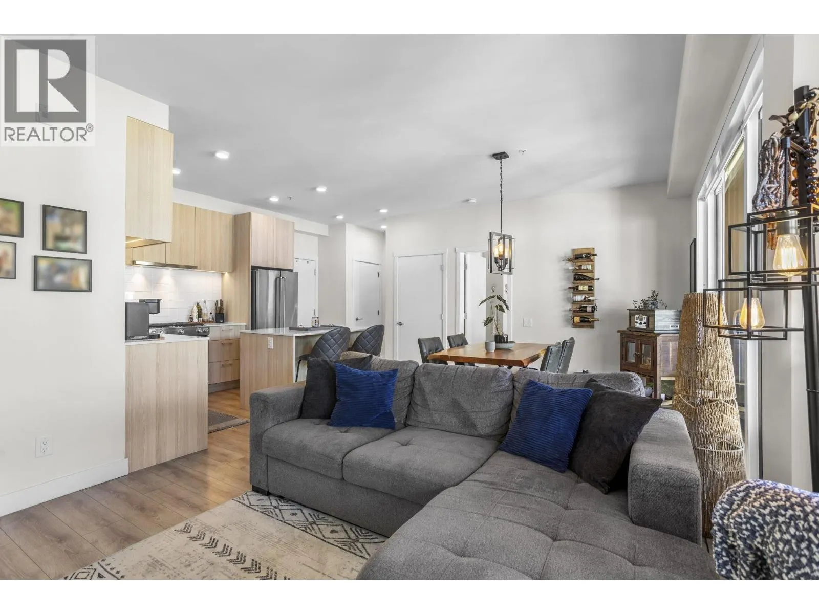 613 721 ANSKAR COURT