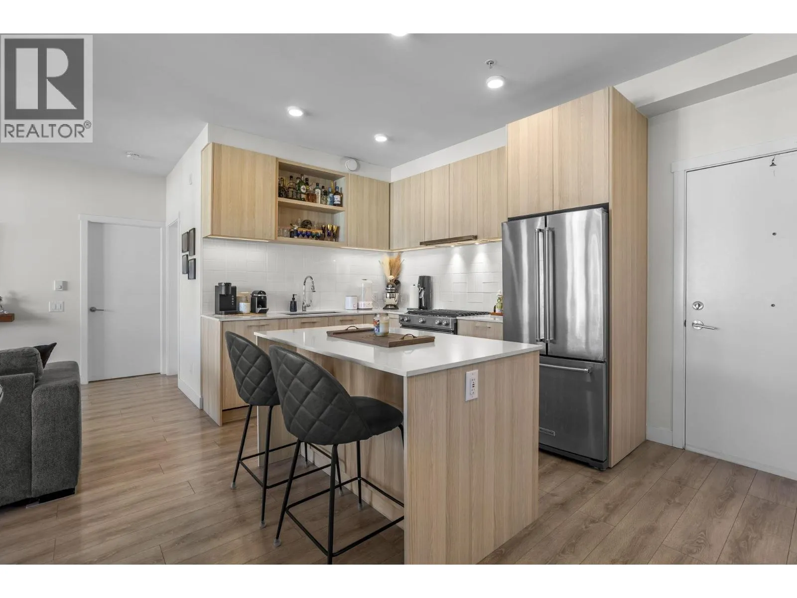 613 721 ANSKAR COURT
