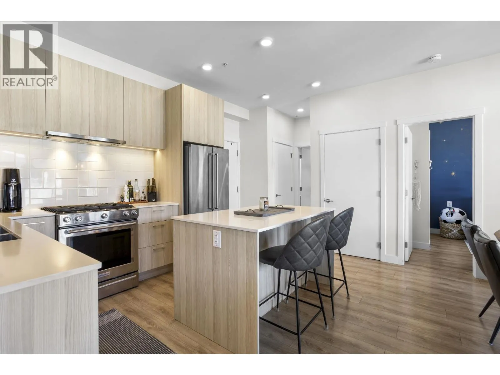 613 721 ANSKAR COURT