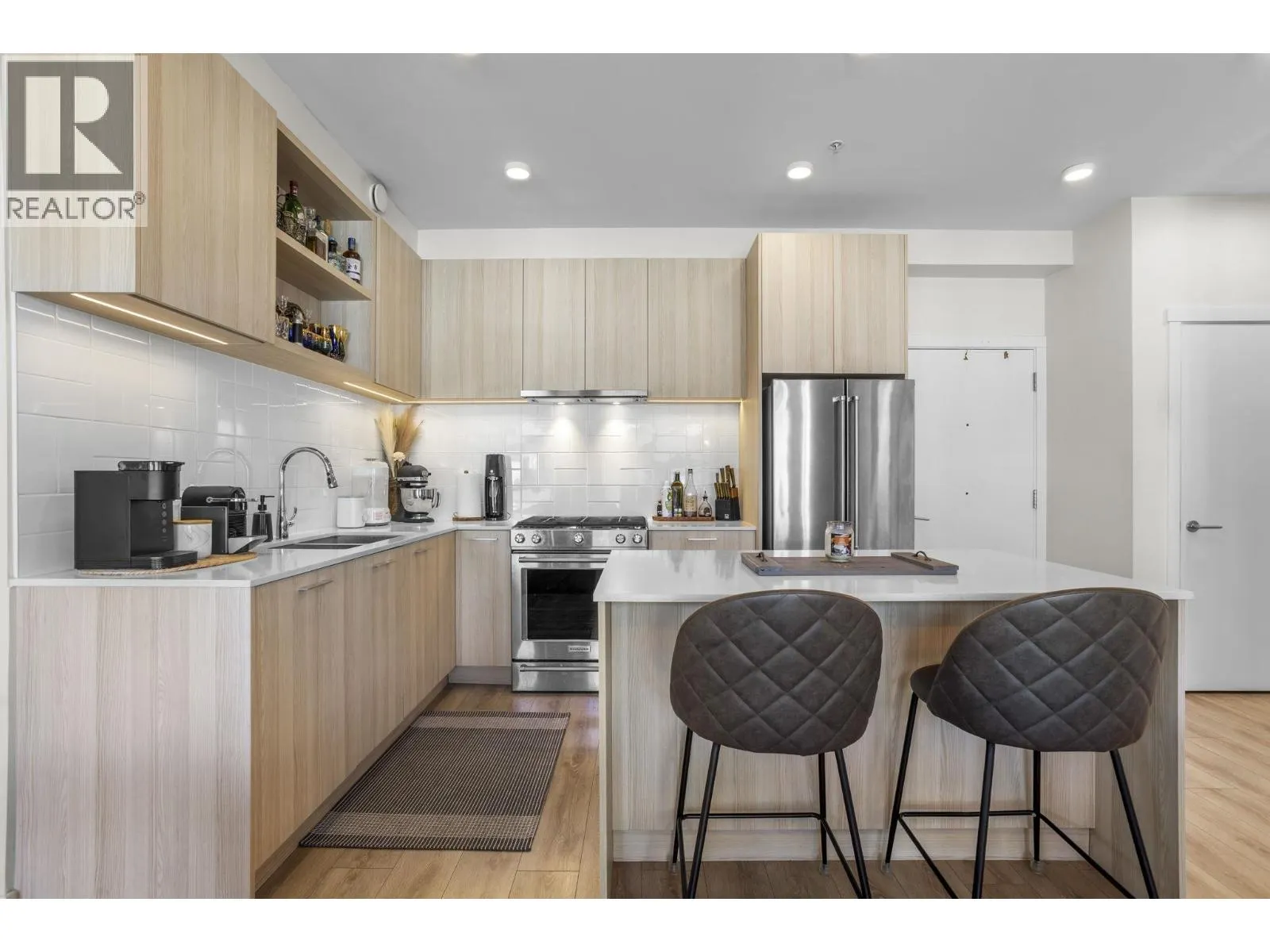 613 721 ANSKAR COURT