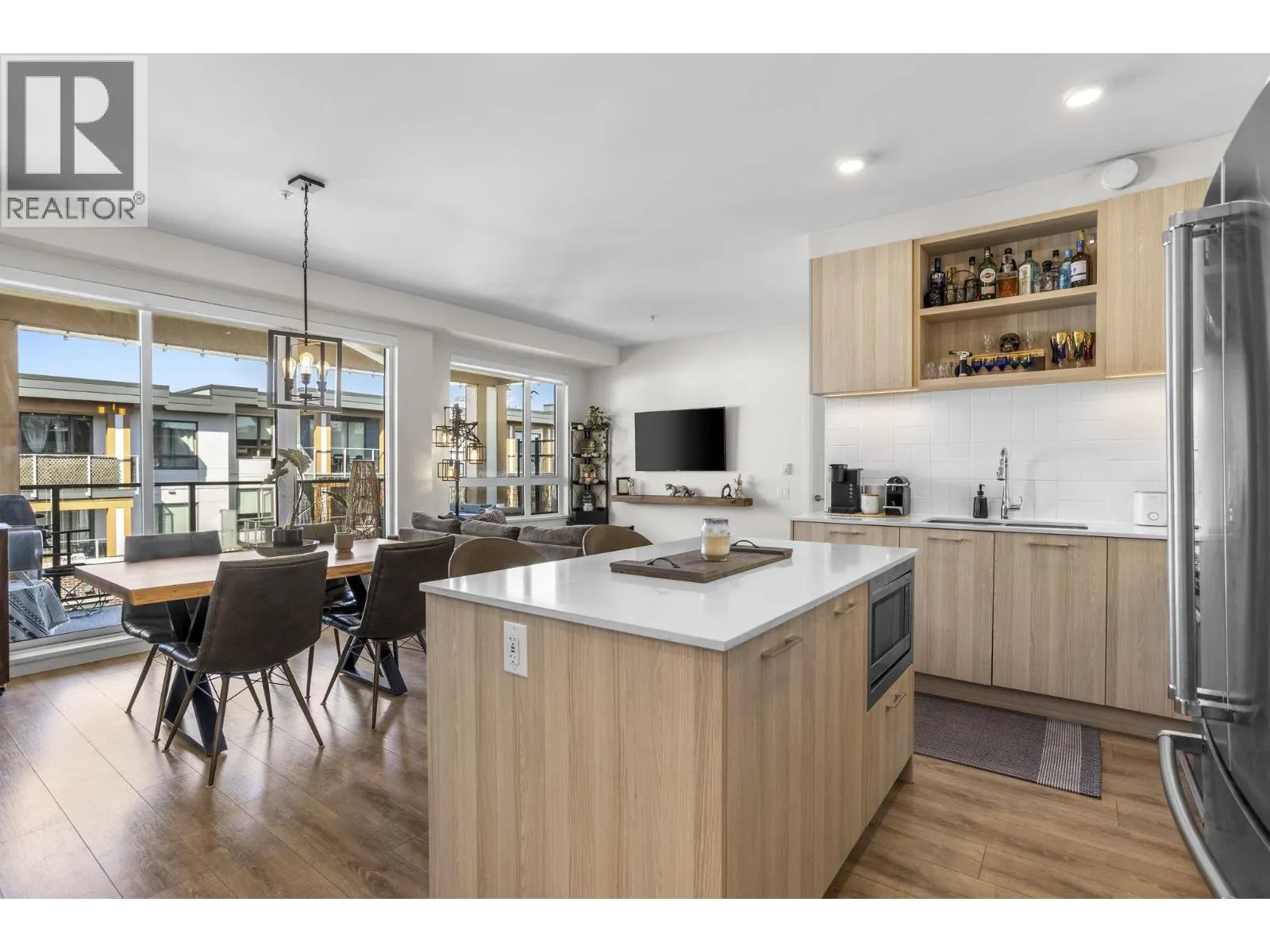 613 721 ANSKAR COURT