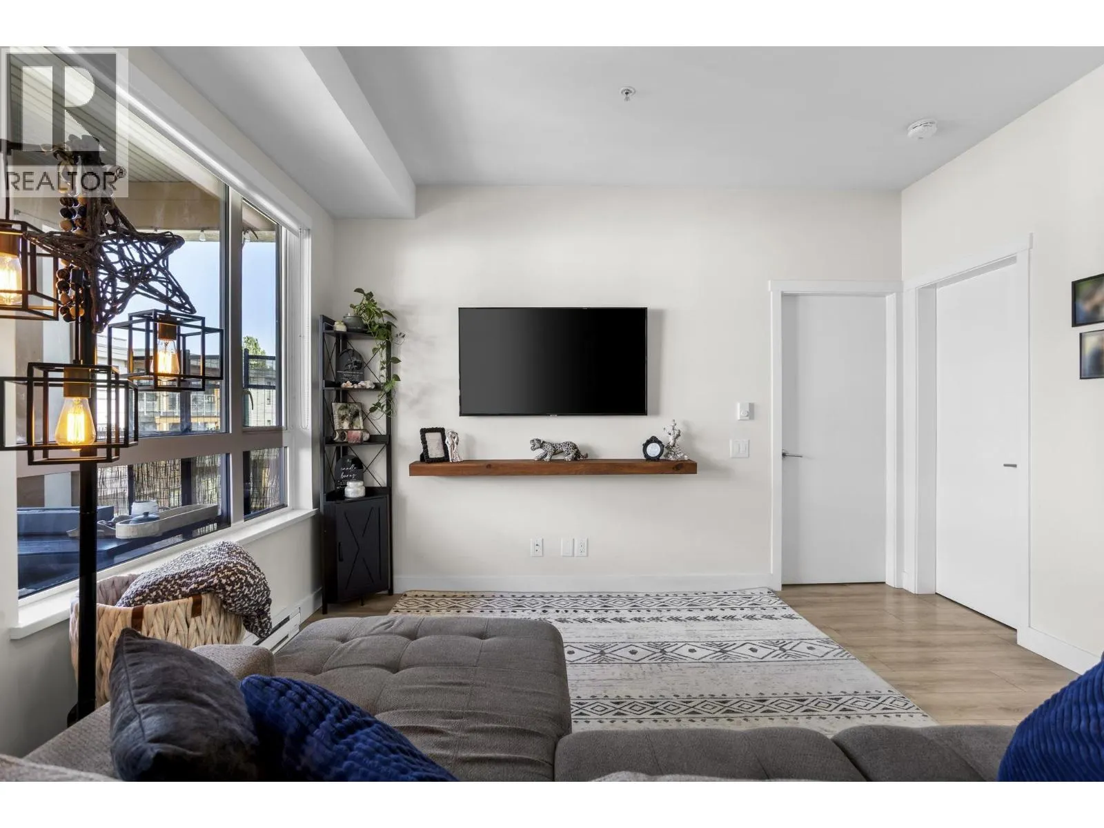 613 721 ANSKAR COURT