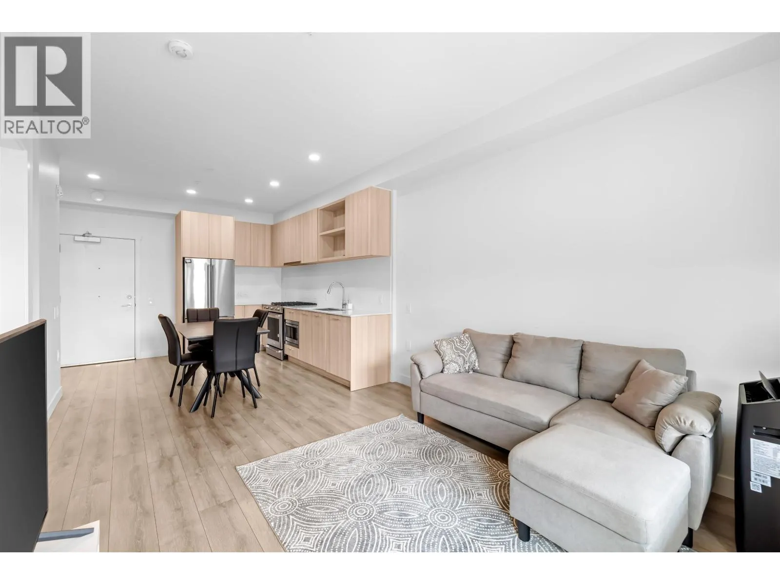 616 735 ANSKAR CRESCENT