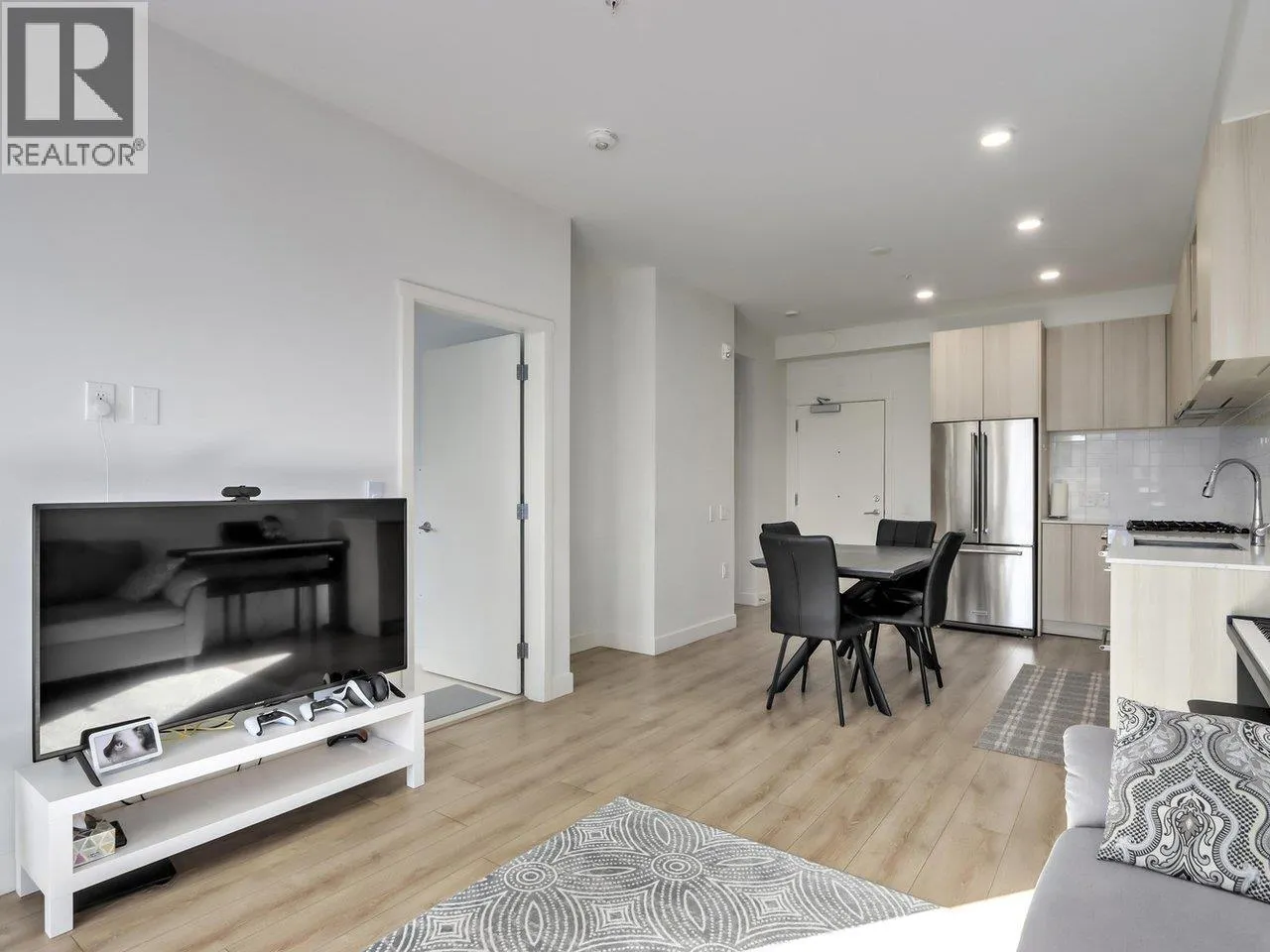 616 735 ANSKAR CRESCENT
