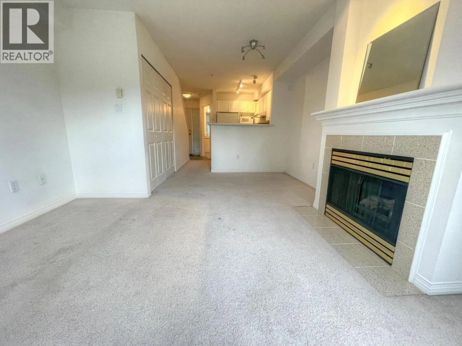 306 2545 W BROADWAY