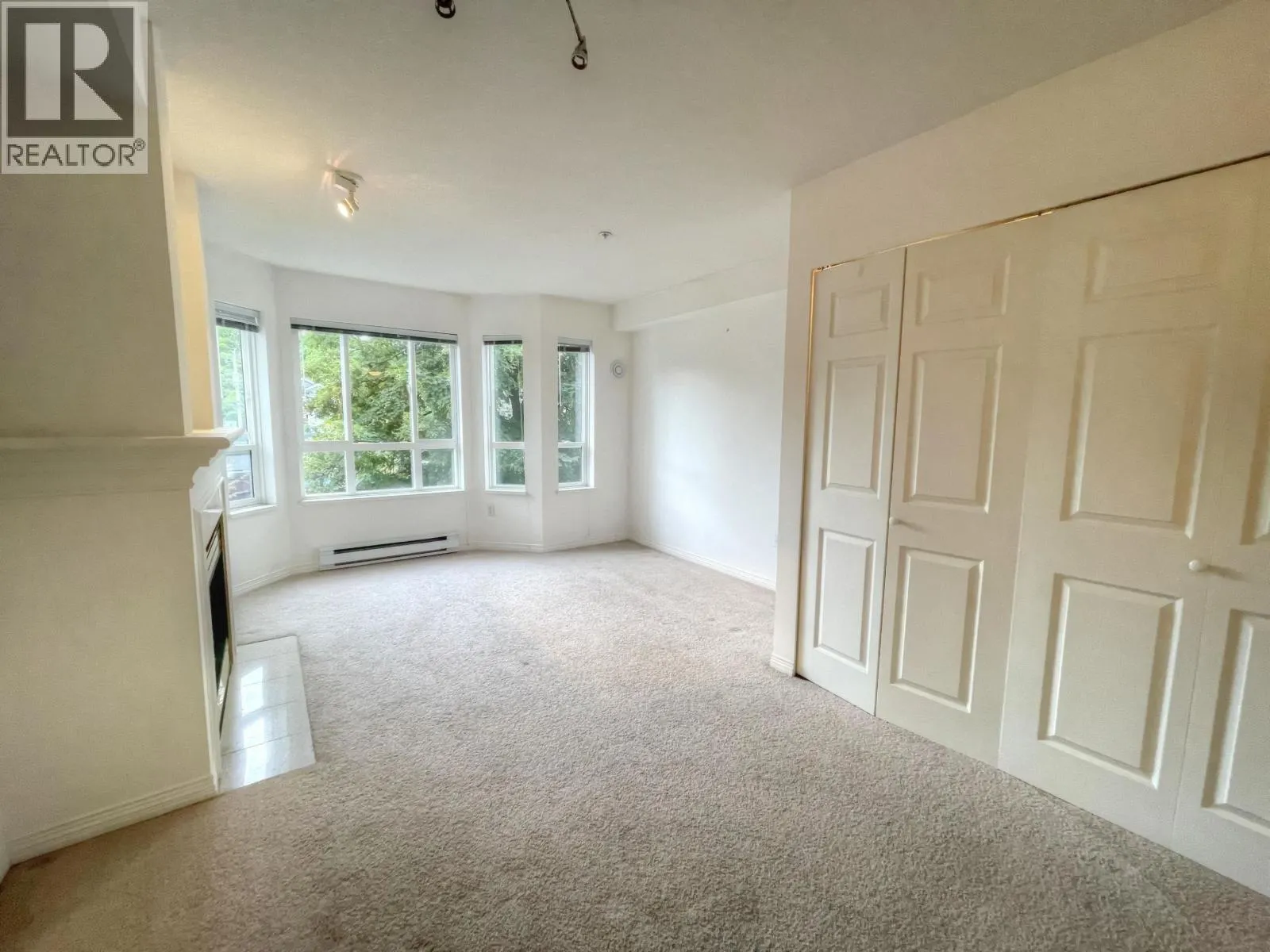 306 2545 W BROADWAY