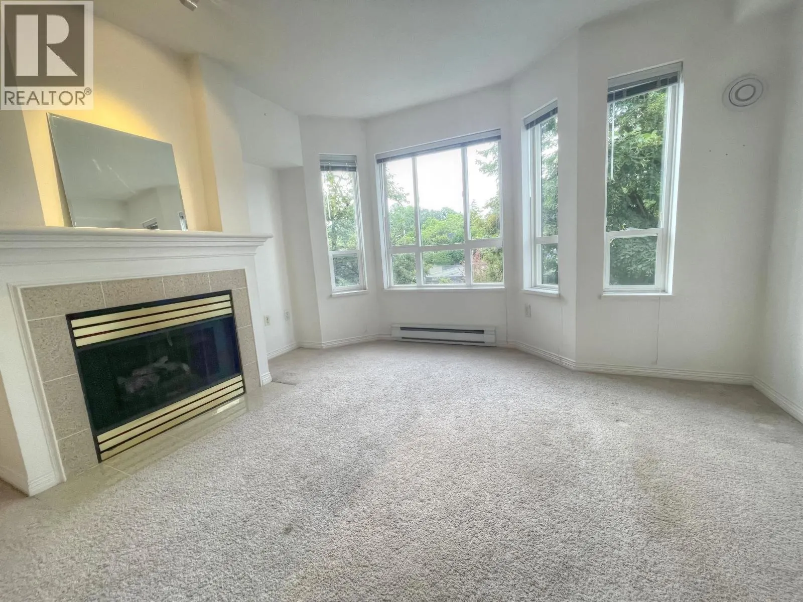 306 2545 W BROADWAY