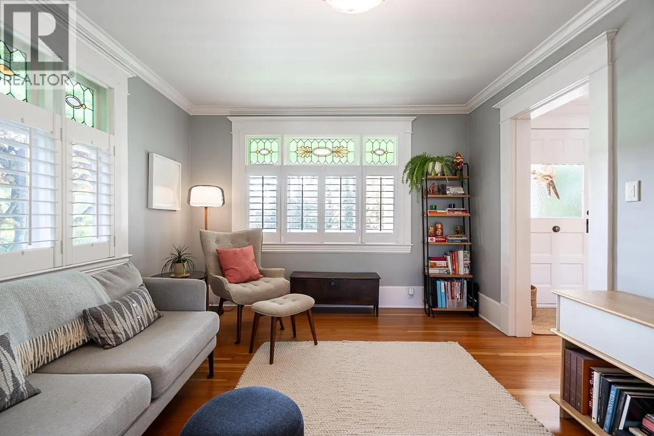 416 W 6TH STREET