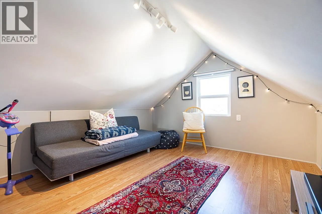 416 W 6TH STREET