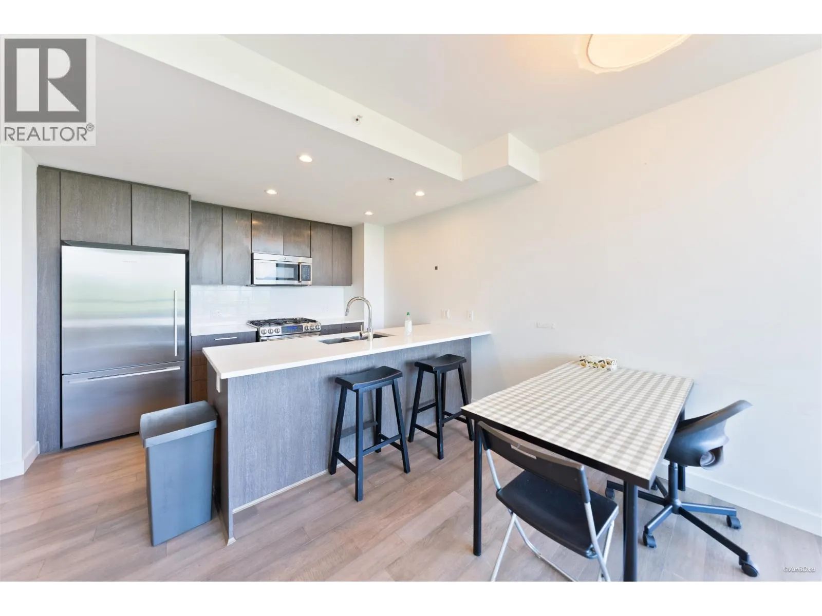 503 9080 UNIVERSITY CRESCENT