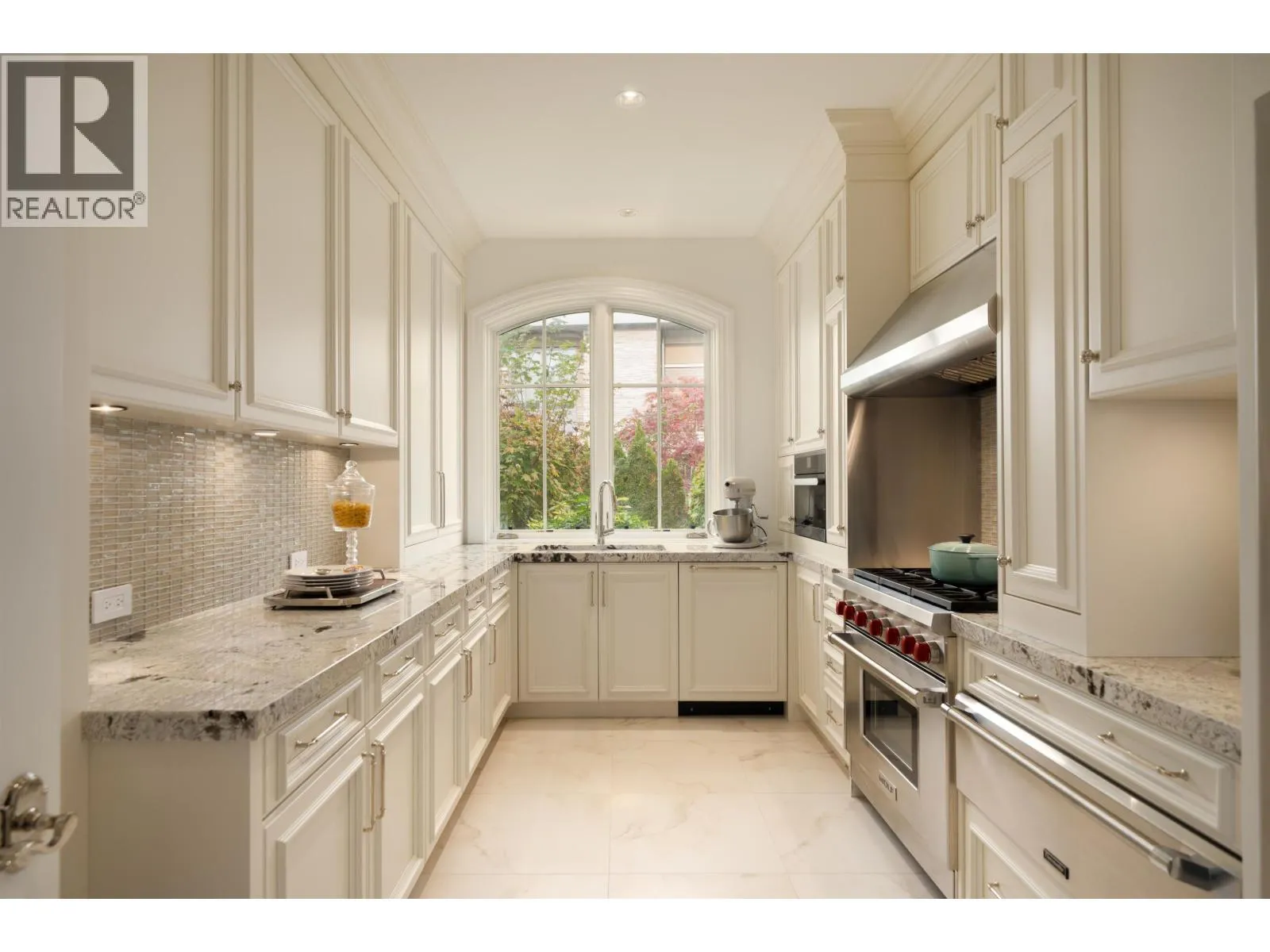 5795 NEWTON WYND