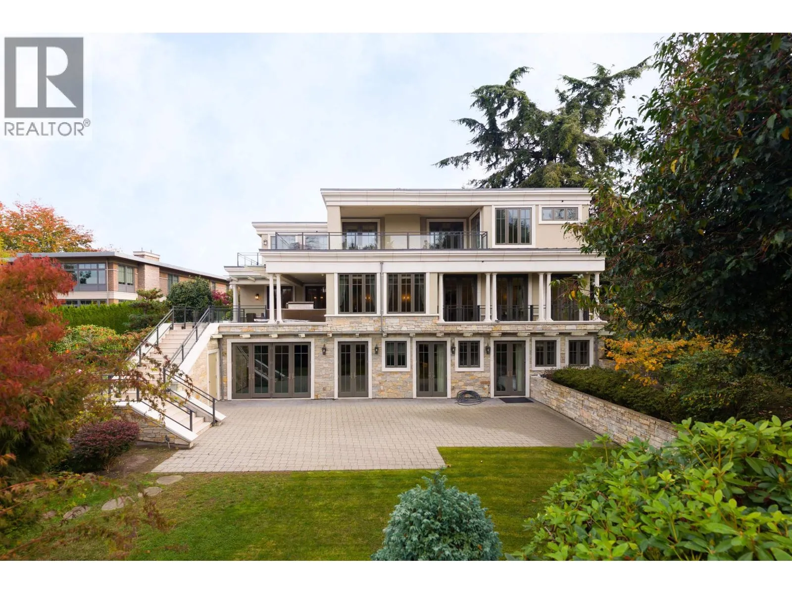 5795 NEWTON WYND