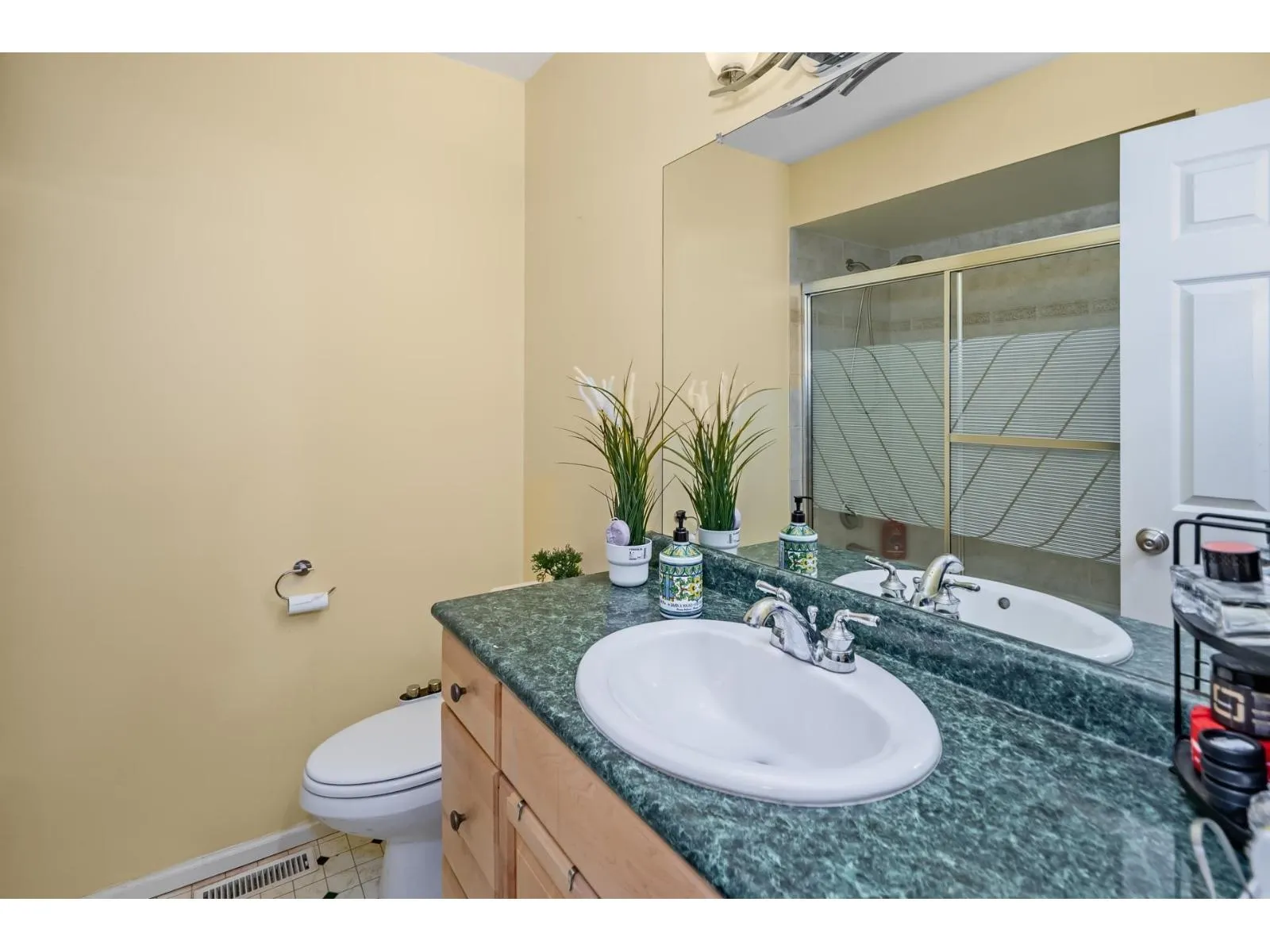 1981 158A STREET