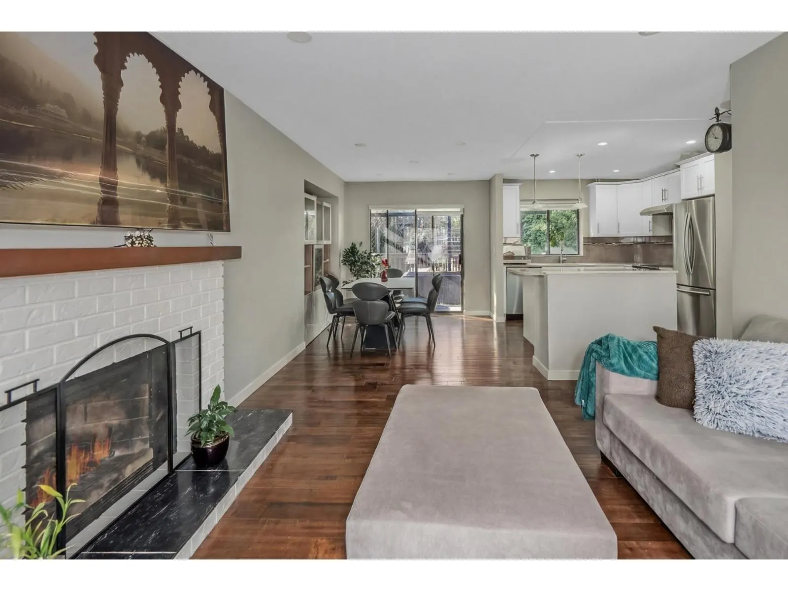 1981 158A STREET