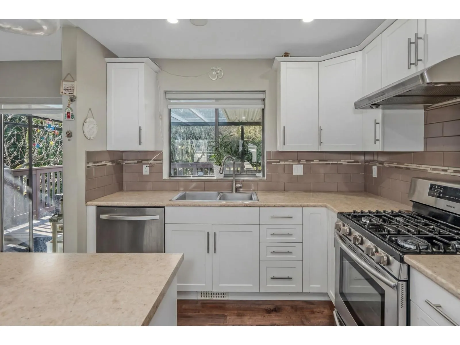 1981 158A STREET