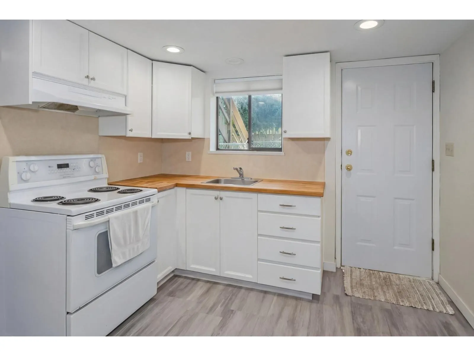 1981 158A STREET