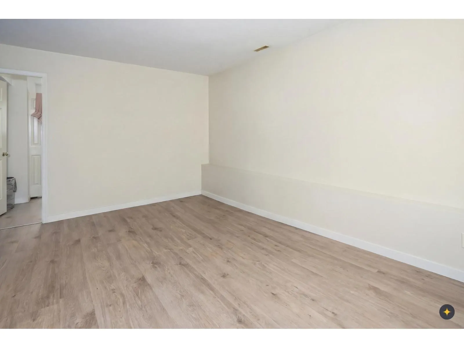 1981 158A STREET