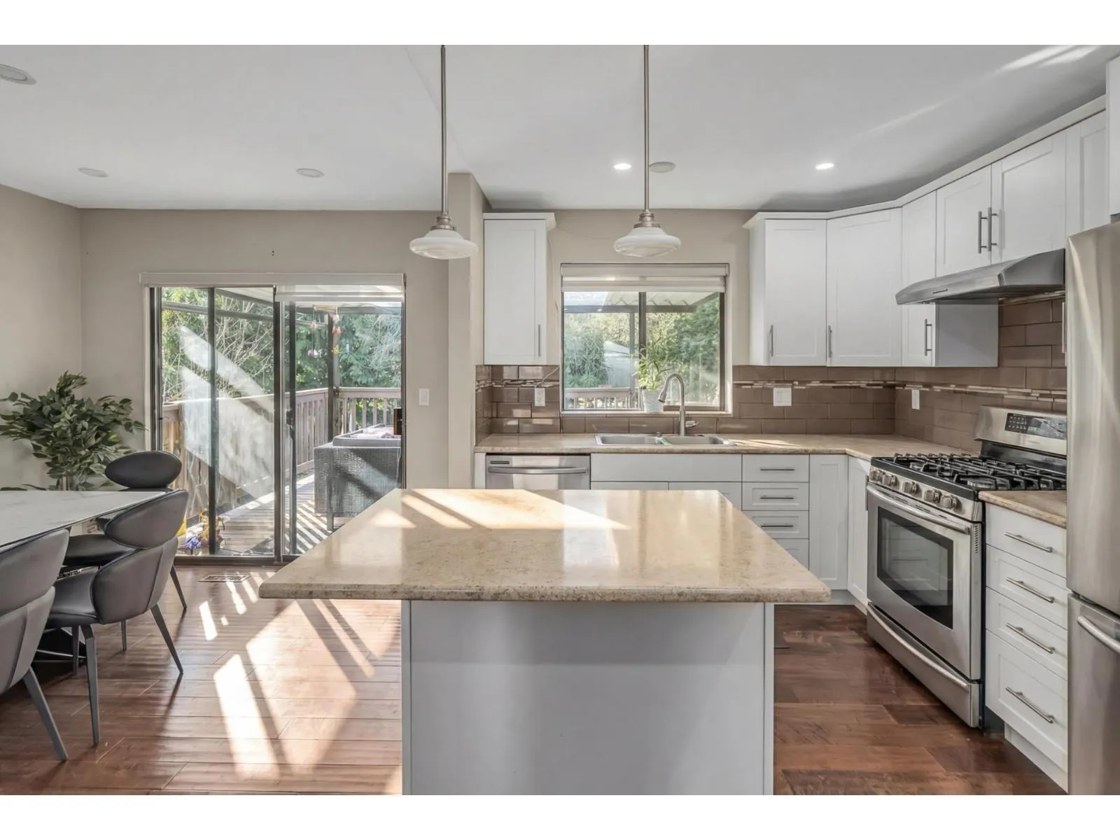1981 158A STREET