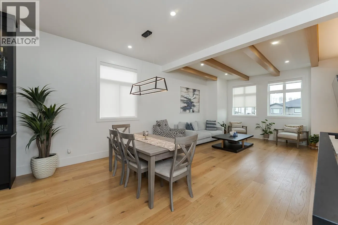 3445 MUNRO WAY
