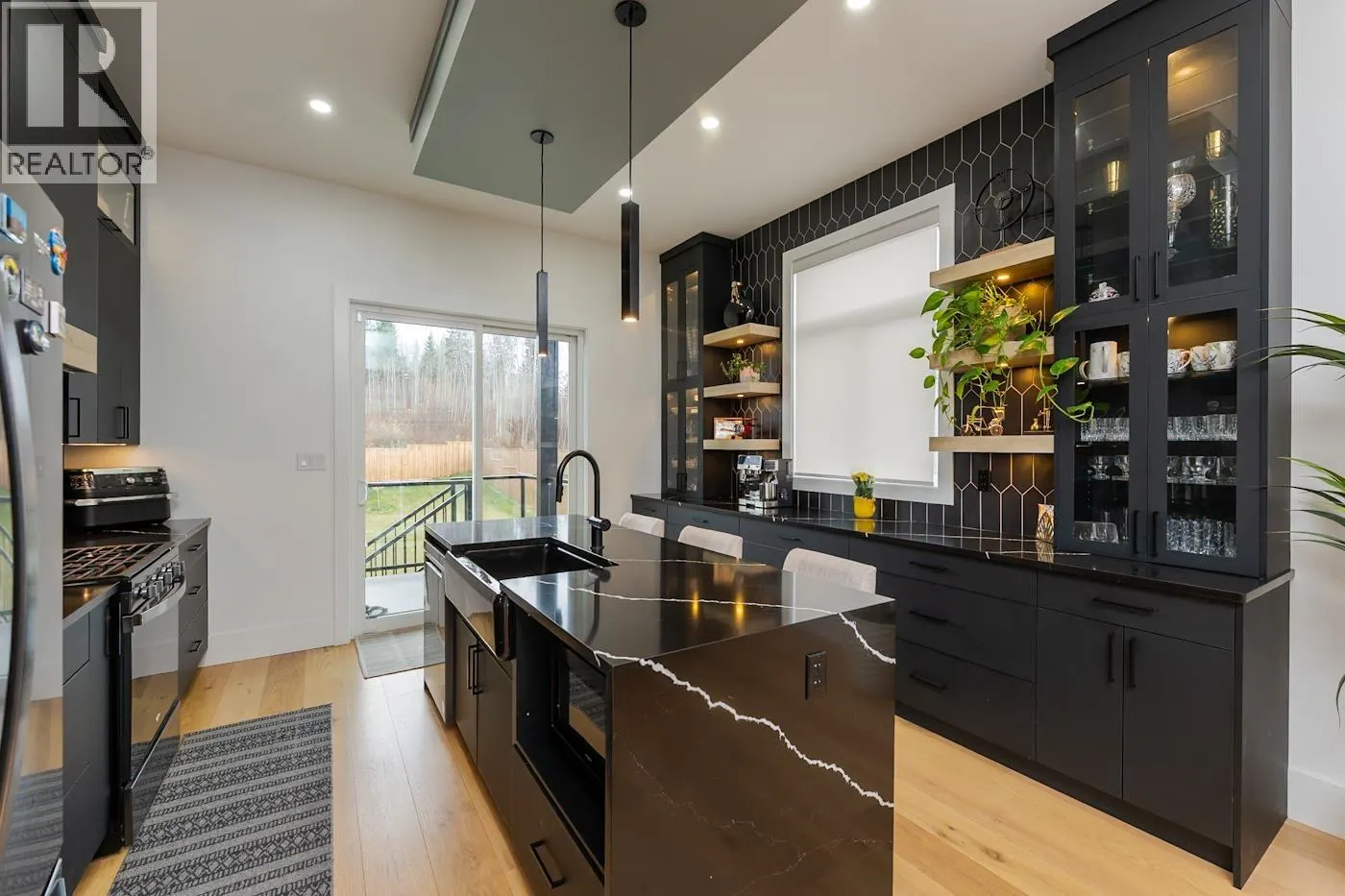 3445 MUNRO WAY