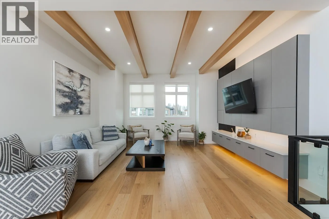 3445 MUNRO WAY