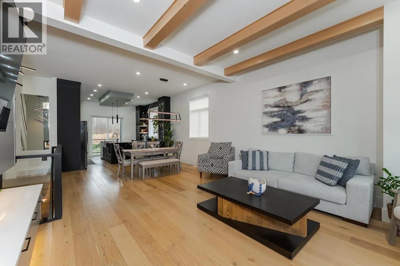 3445 MUNRO WAY
