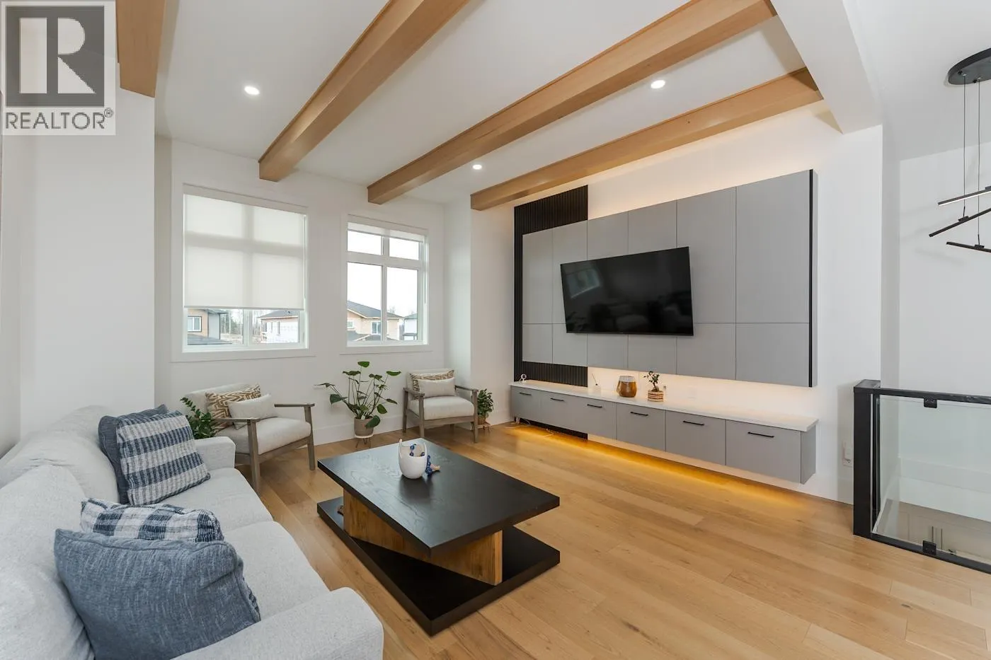 3445 MUNRO WAY