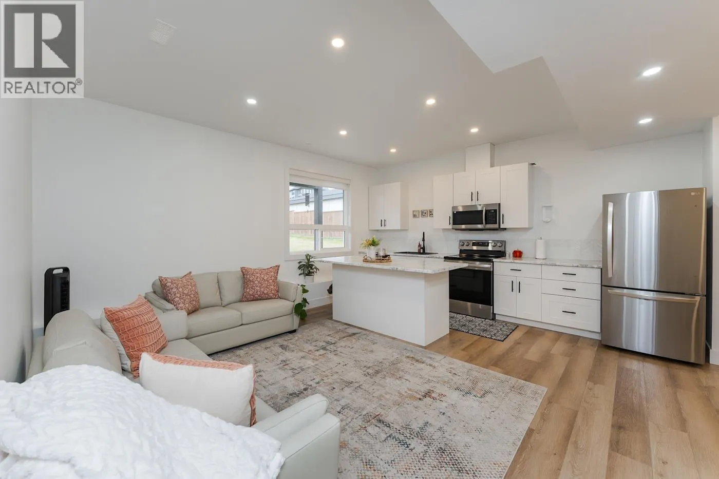 3445 MUNRO WAY