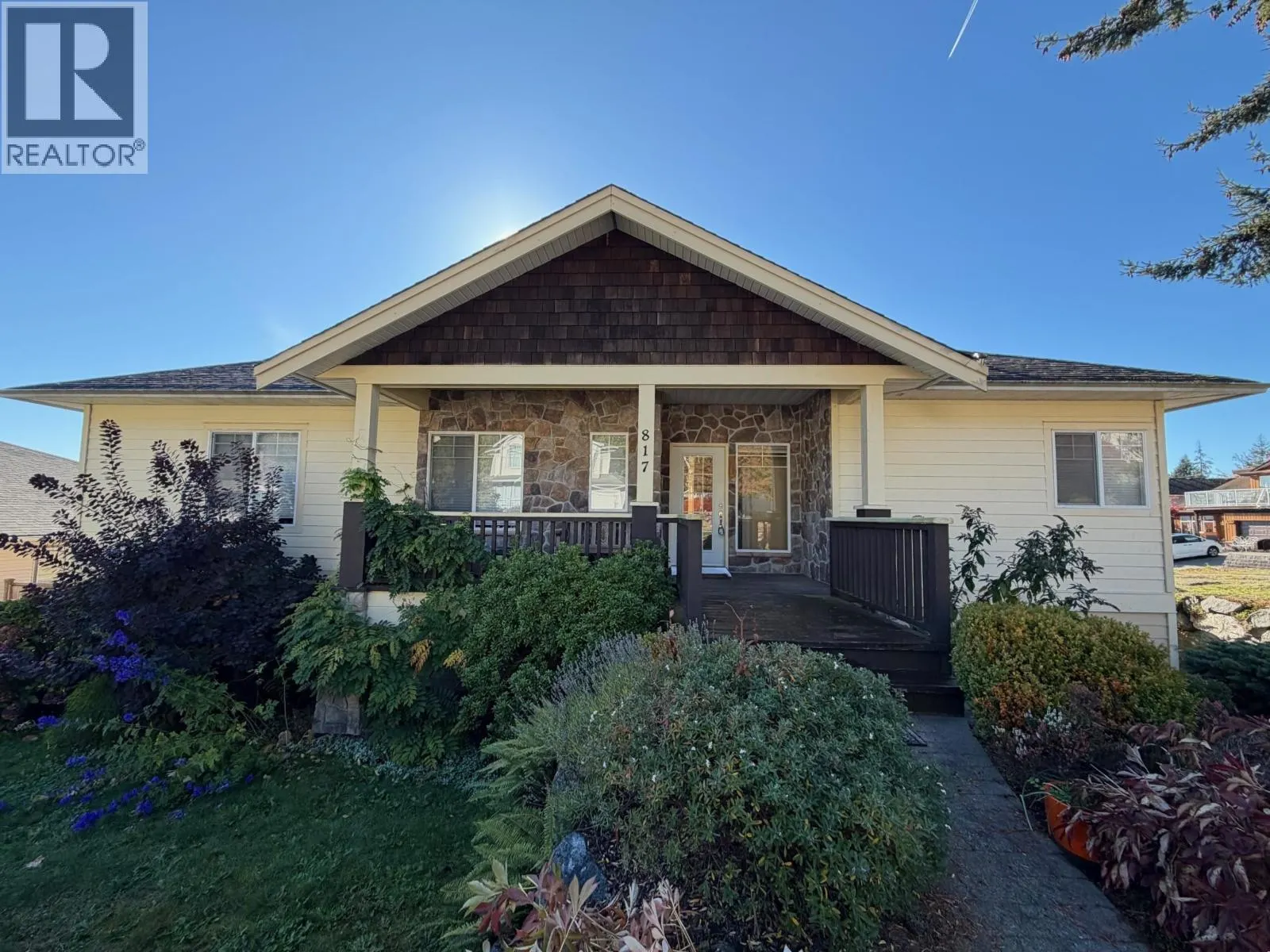 817 AURORA WAY