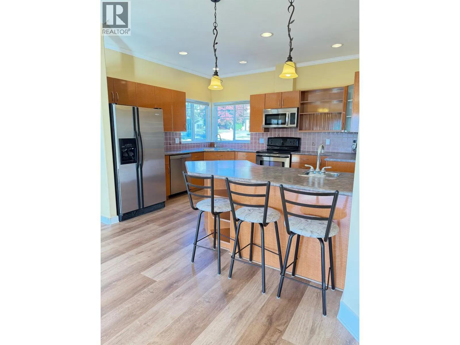 817 AURORA WAY
